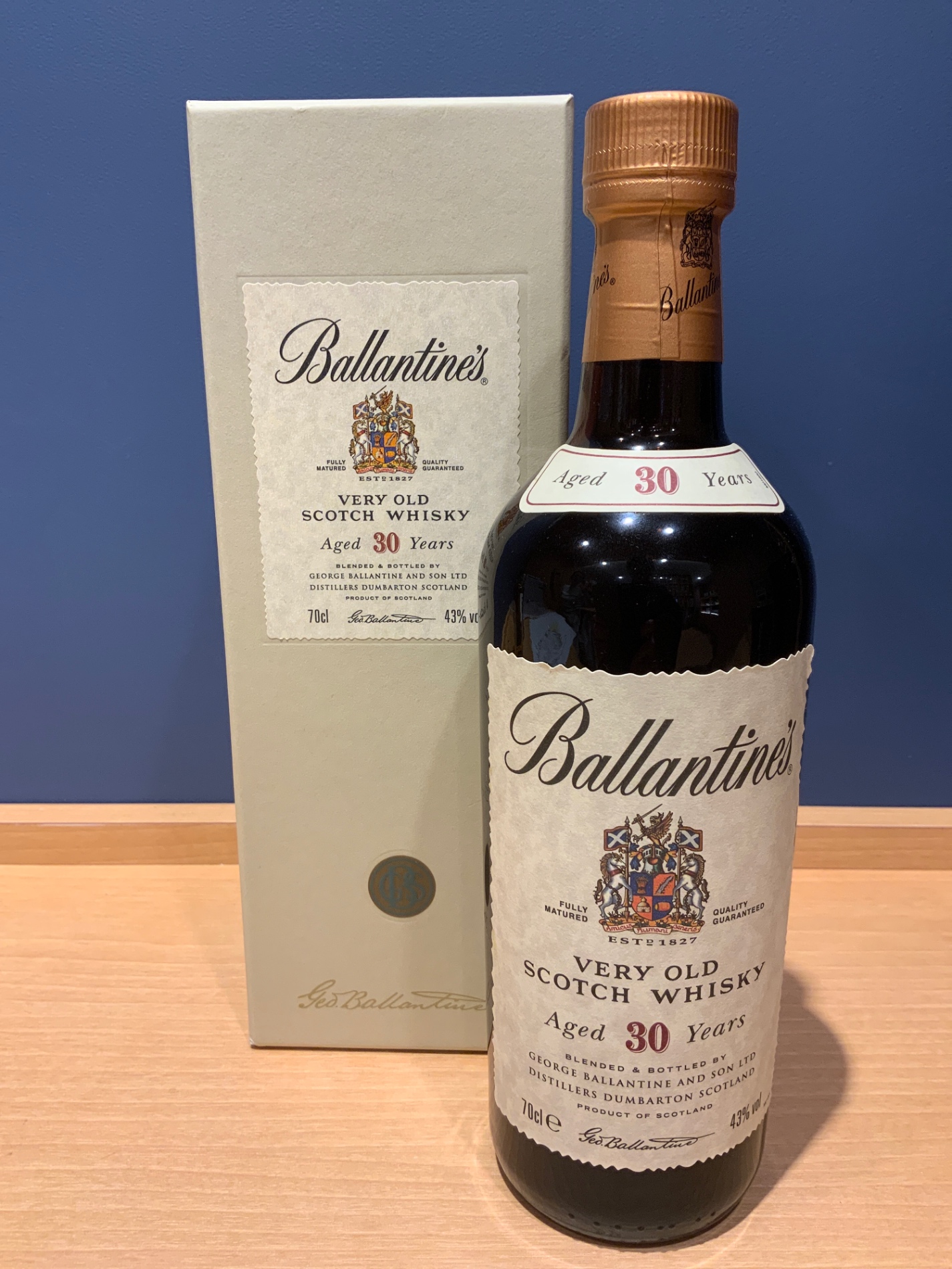 バランタイン 30年 43度 700ml 買取 - お酒買取専門店LIQUORJOY