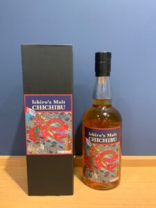 gDzPScggHHAir94eJdWU2ntcYqjtSZ5pqPwmBPBt 横浜と東京のお酒買取専門店LIQUORJOYリカージョイ Bottle of Ichiros Malt Chichibu whiskey next to its black gift box with a colorful dragon label artwork on the front panels