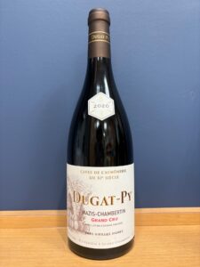 N5hrztLkWWQZBhALWybN3tjzp1SNlt4l0VndmMbG お酒買取専門店LIQUORJOYリカージョイ Wine bottle from Dugat Py with a 2020 label and hexagonal foil seal set against a blue background